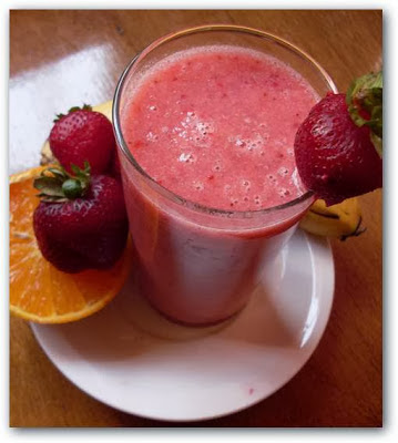 Receta para preparar jugo de frutilla, naranja y durazno