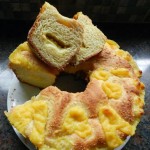 Rosca de Pascua rellena con crema pastelera